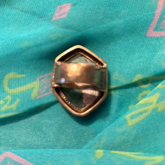 Big, synthetic turquoise ring size 7 - Picture 6 of 8